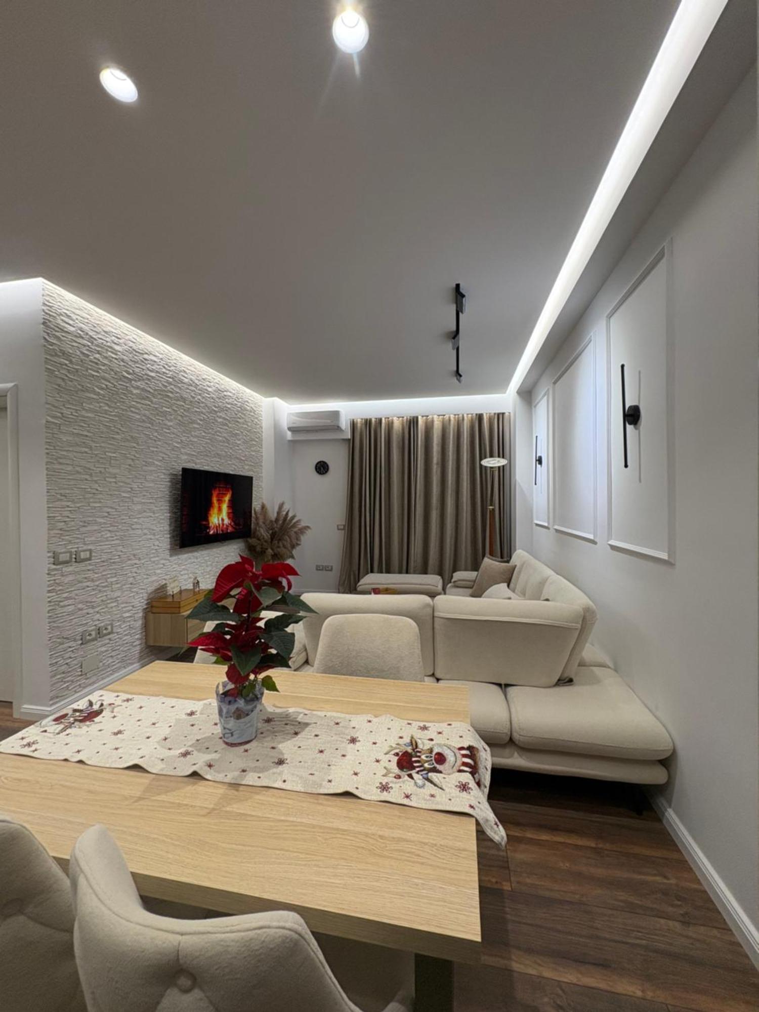 Alajs Apartament Avlonya Dış mekan fotoğraf